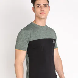 Chkokko Men Green & Black Colourblocked Regular-Fit Outdoor T-shirt image 4
