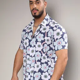 Instafab Plus Size Floral Printed Classic Regular Fit Casual Shirt image 3