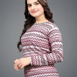 VGHCFASHION Women Printed Woollen Pockets T-shirt image 5