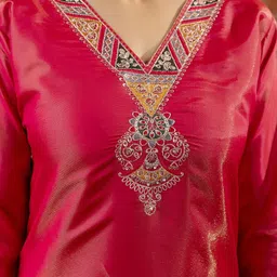 vredevogel Women Printed, Embroidered Silk Blend Straight Kurta image 4