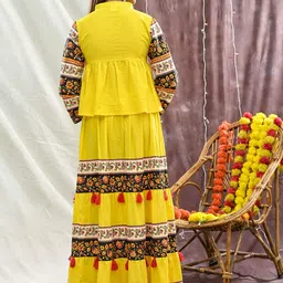 Rashmi Shree Creation Floral Printed Mandarin Collar Neck Top With Maxi Skirt Co-Ords image 3