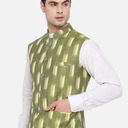 Vastraa Fusion Men Green Ikat Block Printed Pure Cotton Nehru Jackets image 5