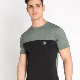 Chkokko Men Green & Black Colourblocked Regular-Fit Outdoor T-shirt image 5