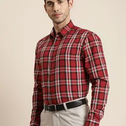 SOJANYA Men Red & White Classic Fit Checked Formal Shirt image 4