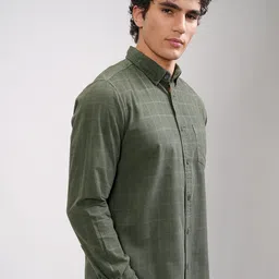 HIGHLANDER Men Button-Down Collar Checked Cotton Casual Shirt image 4