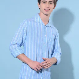 Crimsoune Club Classic Slim Fit Vertical Striped Casual Shirt image 2