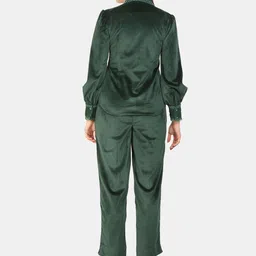 bellamia Women Green Solid Velvet Divinity Co-Ords image 4