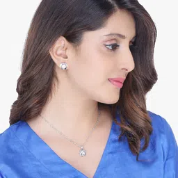 Yellow Chimes Silver-Plated & White Crystal-Studded Floral Pendant Set image 5