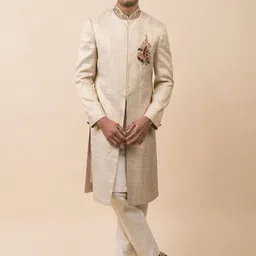Tasva Men Gold-Toned Woven Design Sherwani Set image 4