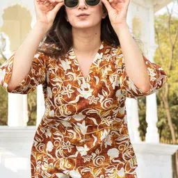 DIMPLE DESIGN STUDIO V-Neck Printed Pure Cotton Top with Trouser image 2