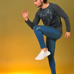 Campus Sutra Men Grey Geometric Printed Raglan Sleeves Sports T-shirt image 3