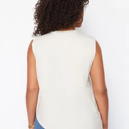 Trendyol Plus Size Round Neck Short Sleeves Cotton Regular T-shirt image 5