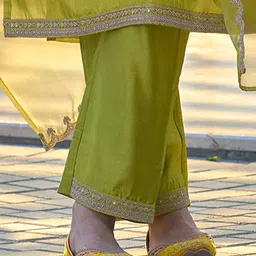 Indo Era Ethnic Motifs Embroidered Regular Zari Straight Kurta With Trousers & Dupatta image 5