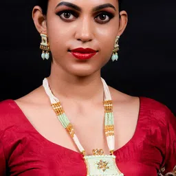 ODETTE Gold-Plated Kundan-Studded Jewellery Set image 1