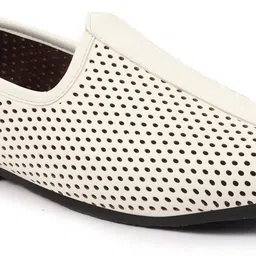 fausto Traditional Laser Cut Ethnic Breathable Jalsa Jutti Mojari For Party|Wedding Mojaris For Men image 2