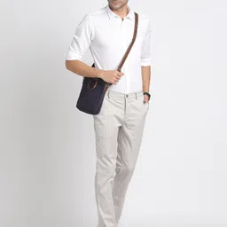 Turtle White Relaxed Slim Fit Cotton Formal Shirt image 3