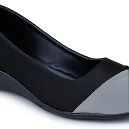 moonwalk Women Bellies Sandal image 2