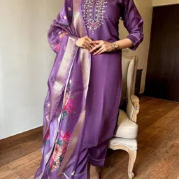 rozri Women Cotton Blend Kurti Pant Dupatta Set Embroidered Kurta, Churidar & Dupatta Set image 2