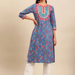 Sangria Women Floral Printed Gotta Patti Floral Cotton Kurta-image-42