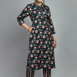 MEESAN Floral Printed Mandarin Collar Woolen Kurta with Trousers-picture-33