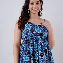 TRENDSWILL Floral Printed Shoulder Straps Regular Empire Top-picture-15