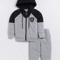 carrydreams Boys Colourblocked Hooded T-shirt with joggers image 4