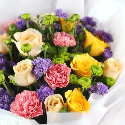 Flamboyant Rose Bouquet image 2