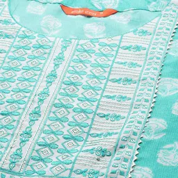 Indo Era Floral Printed Regular Sequinned Pure Cotton Kurta With Trousers & Dupatta image 2