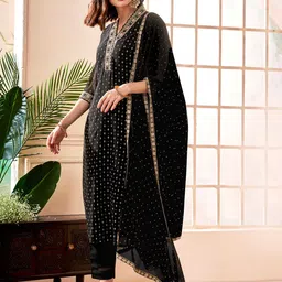 Anouk Black Floral Embroidered Thread Work Straight Kurta With Trousers & Dupatta image 3