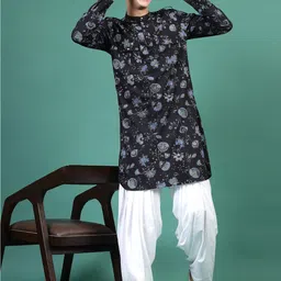 Ramas Floral Printed Keyhole Neck Asymmetric Straight Kurta image 1