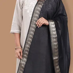 SALWAR STUDIO Cotton Dupatta with Zari image 5