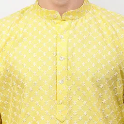 Jompers Men Yellow Floral Embroidered Thread Work Silk Straight Kurta image 4