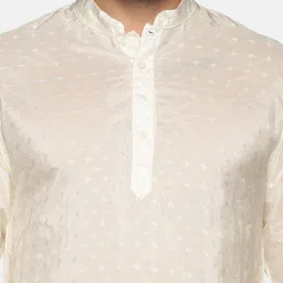 Sethukrishna Men Cream-Coloured Woven Design Kurta image 2