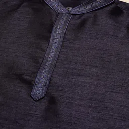 Amodh by Kisah Mandarin Collar Art Silk Regular Kurta image 2