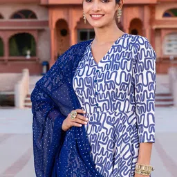 Ambraee Women Blue Printed Empire Kurta with Trousers & With Dupatta image 2