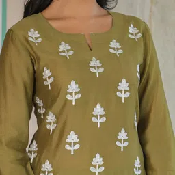 gosriki KALINI Floral Embroidered Kurta with Trousers & With Dupatta image 2