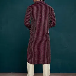 Vardha Men Striped Cold-Shoulder Sleeves Thread Work Handloom Kurta image 3