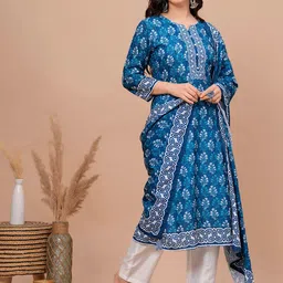MissKurti Floral Printed Notched Neck Pure Silk Kurta with Trousers & With Dupatta image 3