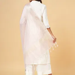 RANGMANCH BY PANTALOONS Woven Design Dupatta with Zari image 2