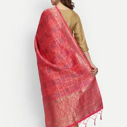 ESCORA Bandhani Woven Design Tasselled Bandhani Silk Dupatta image 3