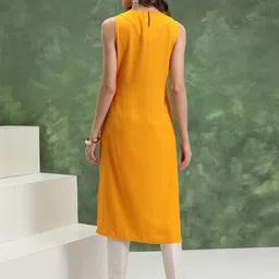 Vishudh Yellow Thread Work Embellished Round Neck Straight Kurta image 4