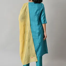 W Festive Silk Kurta With Slim Pant & Dupatta image 5