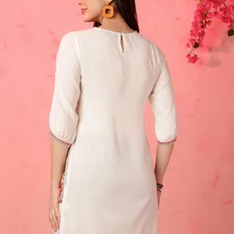 Anouk Zari Round Neck Three-Quarter Sleeves  A-Line Kurta image 5