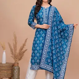 MissKurti Floral Printed Notched Neck Pure Silk Kurta with Trousers & With Dupatta image 5