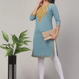 FAMBEE Floral Embroidered Notch Neck Woollen Straight Kurta image 3