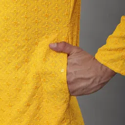 SOJANYA Men Geometric Embroidered Pure Cotton Sequinned Kurta image 2