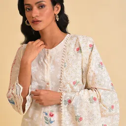 W White & Pink Floral Printed Thread Work Pure Cotton Kurta With Trousers & Dupatta image 2