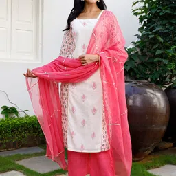 Ambraee Women Pink Paisley Printed Kurta with Palazzos & With Dupatta-image-32