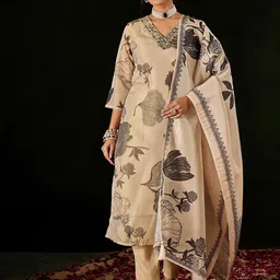 Anouk White Floral Printed V-Neck Thread Work Straight Kurta With Trousers & Dupatta-picture-38