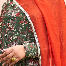 Janasya Women Floral Printed Regular Gotta Patti Georgette Kurta With Palazzos & Dupatta image 3